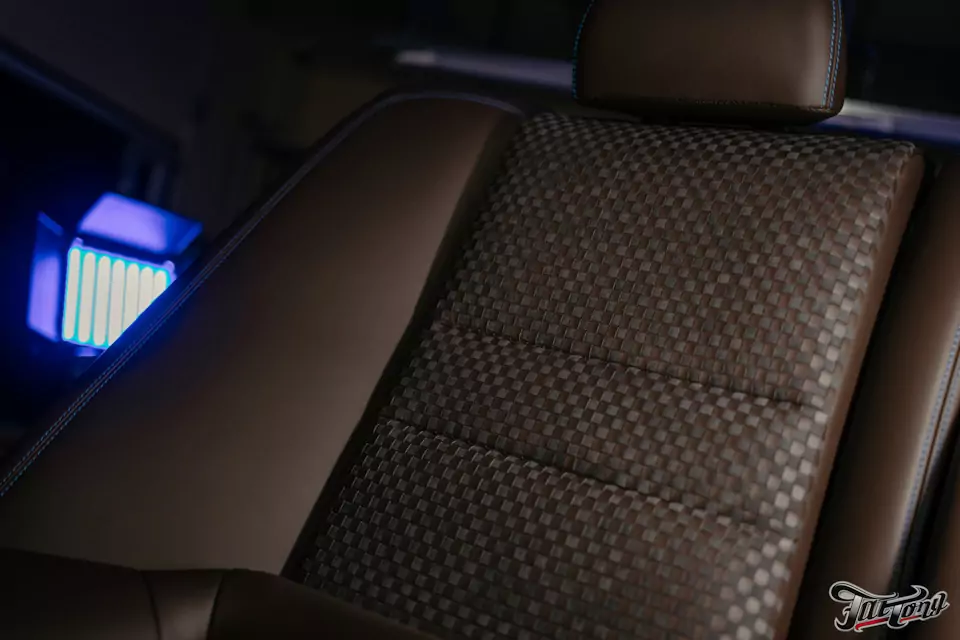Перетяжка сидений Recaro для Honda Accord 7 в кожу и алькантару с плетением в стиле Bottega Veneta!